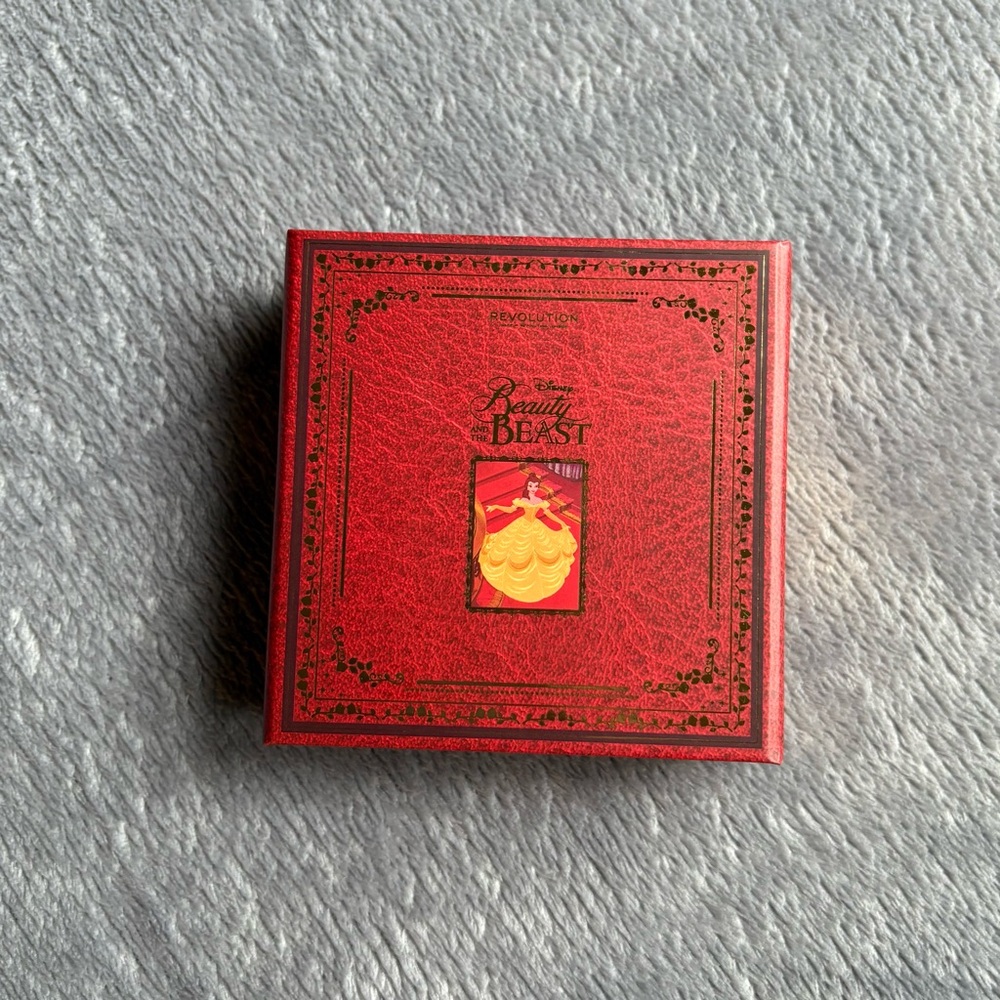 Makeup Revolution Beauty & the Beast Highlighter